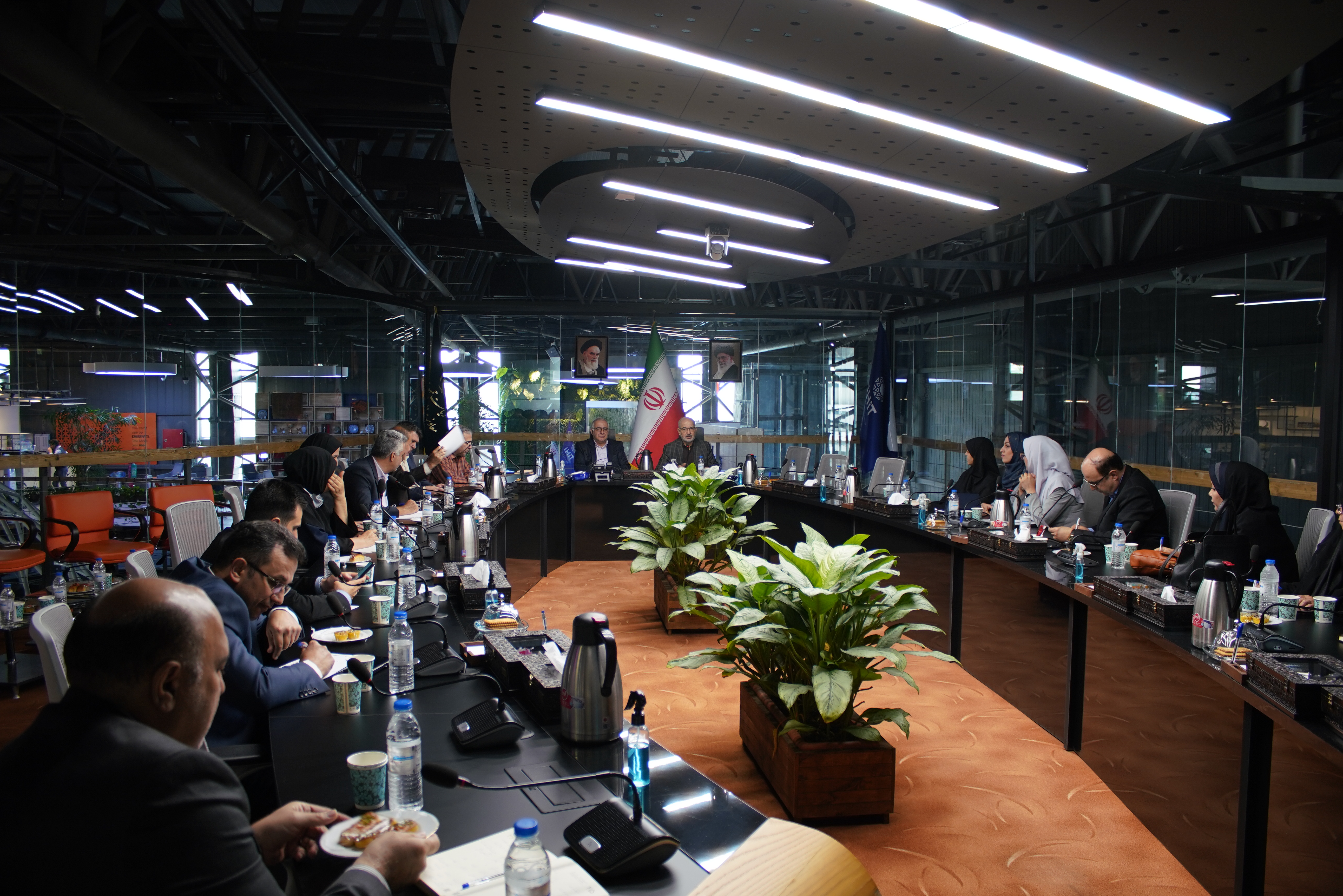 نخستین گرد همایی مدیران عامل موسسات غیر دولتی